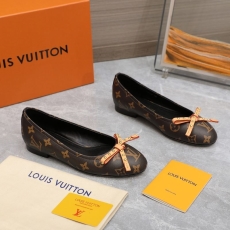 Louis Vuitton Flat Shoes